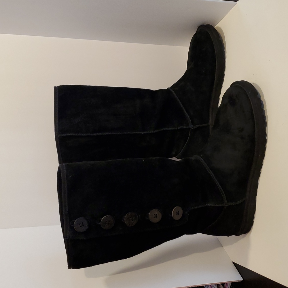 UGG Australia 3387 Womens Black Suede Lo Pro Button Fold Over Logo Boots Size 7 - Picture 2 of 15